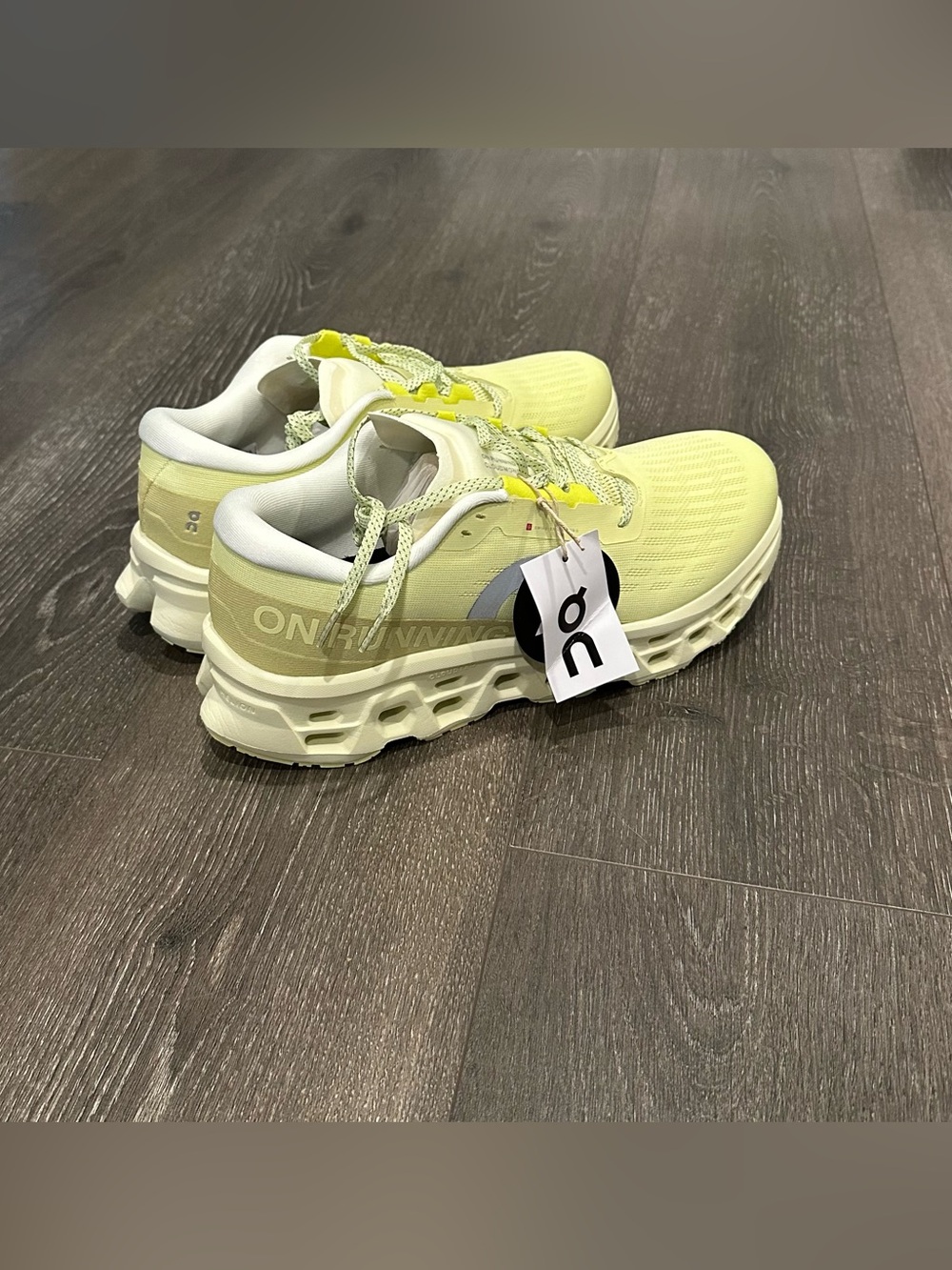 On Running Mens Cloudmonster3  Sneakers in Pale Yellow Size 10
